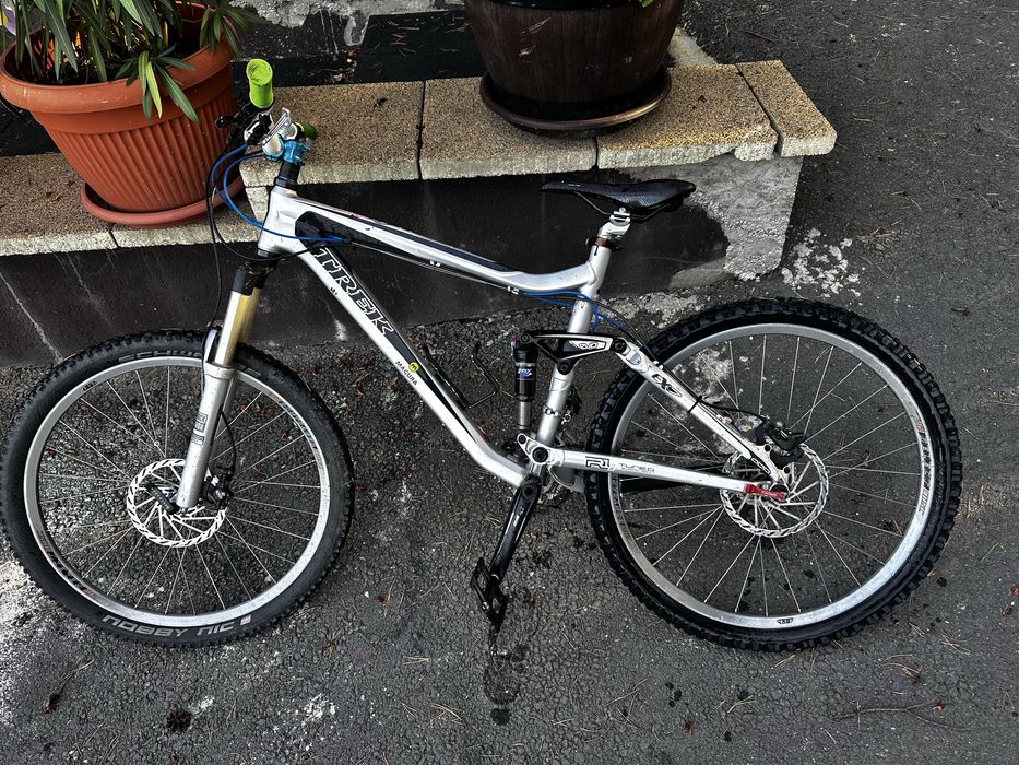 Bicicleta enduro Trek