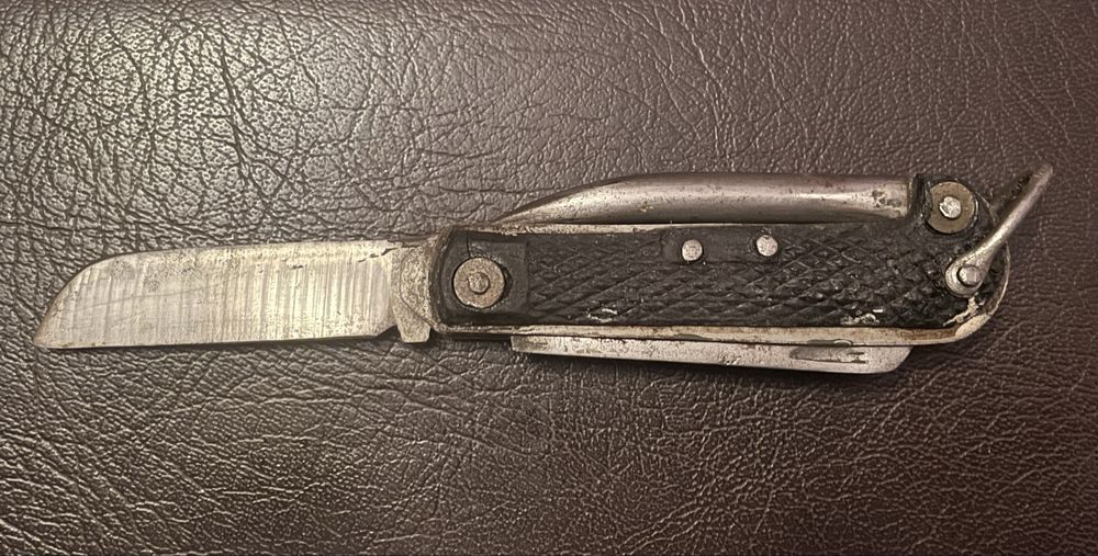 Briceag militar clasic