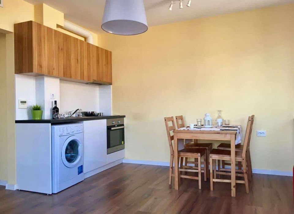 Дава се под наем Двустаен апартамент в Пловдив, Христо Смирненски - 60 кв.м за 433.5 € - Снимка #1