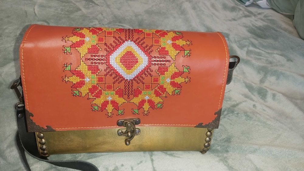 Дамска чанта с шевица Уникат