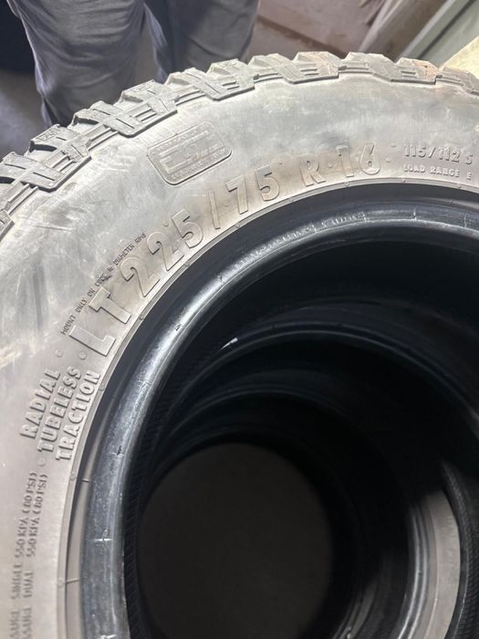 Anvelope off-road 225/75 R16 LT – stare foarte bună