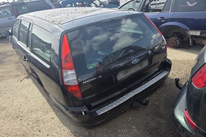 Lampa / Tripla stop dreapta pe aripa Ford Mondeo MK3 (facelift)