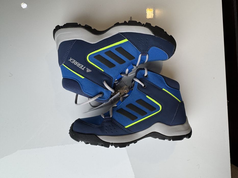 Боти Адидас терекс НОВИ