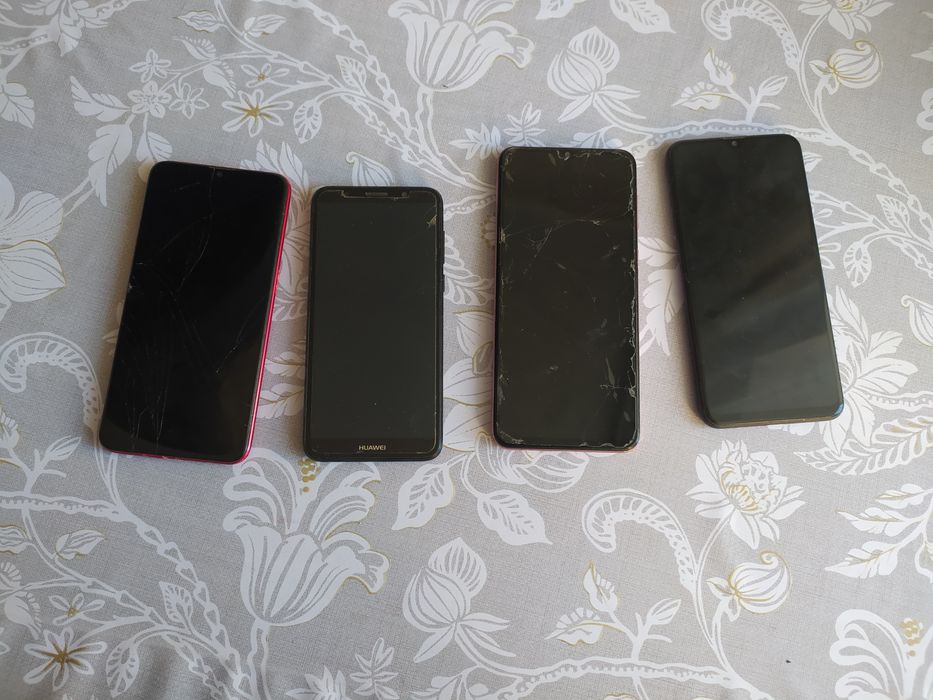 сдам телефоны на запчасти