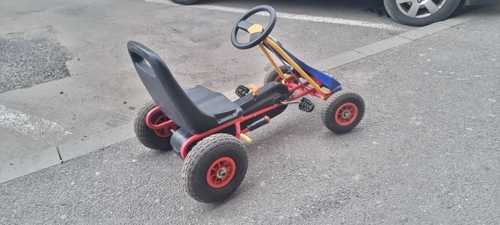 Kart cu pedale copii