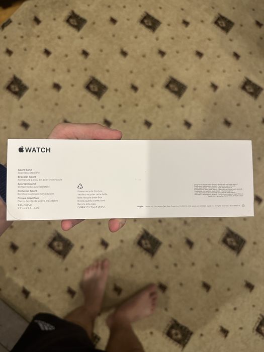 Продается оригинальный ремешек для apple watch 9