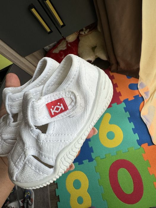 Буйки и пантофки 18,20,21,22