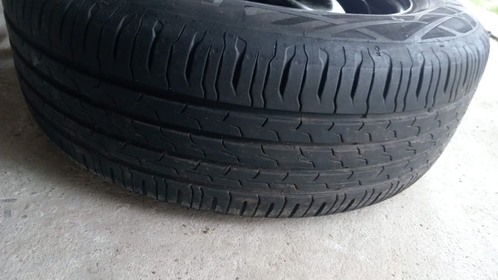 Vând jante cu cauciucuri 205/60/R16( 4x100 )