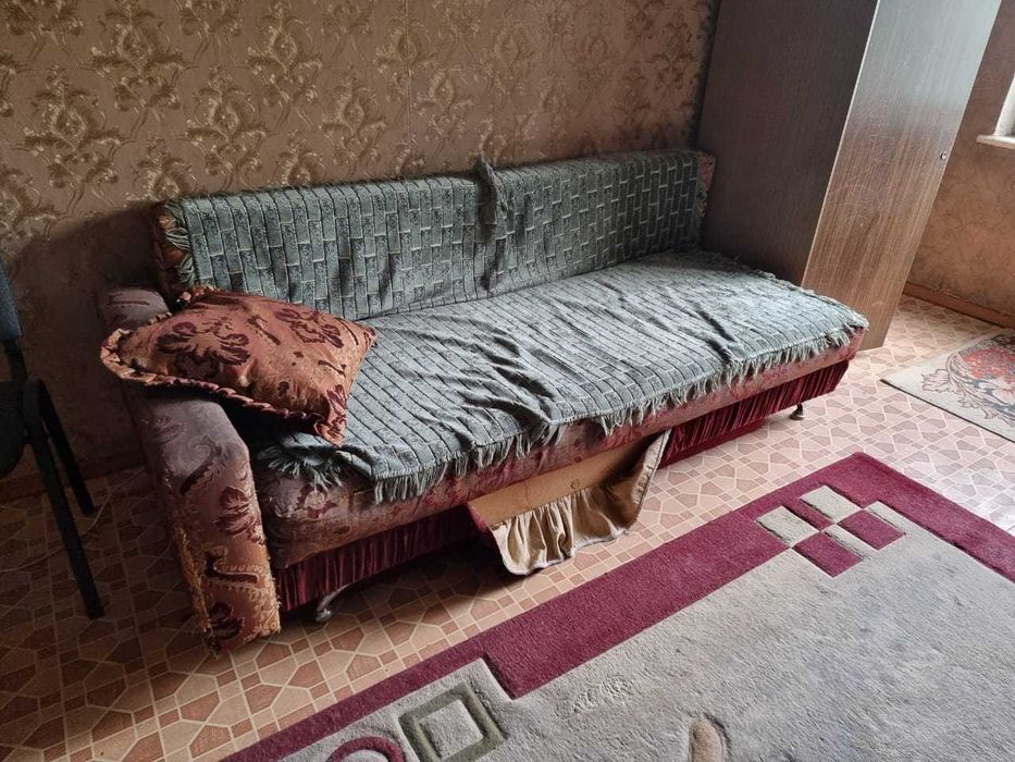 Отдаю угловой диван