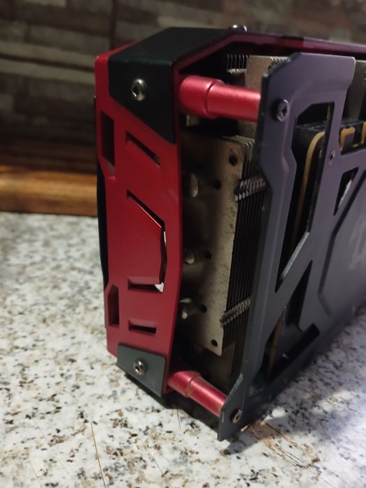 Red Devil RX Vega 56 8GB 2048 bit