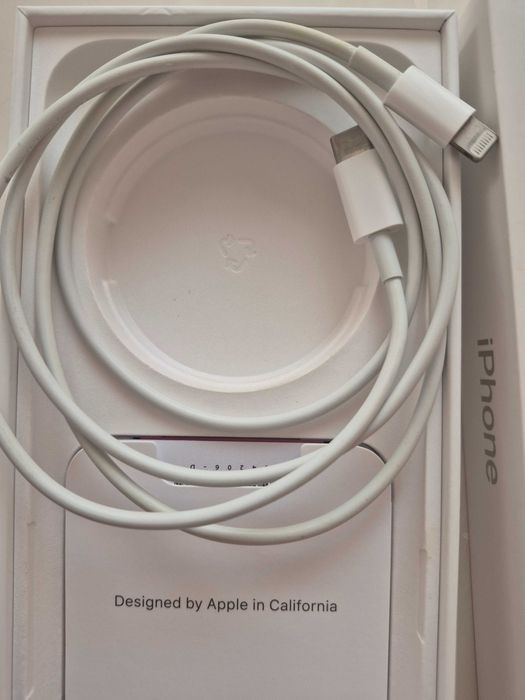 Apple iPhone 11 бял цвят