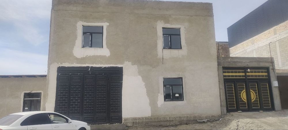 Ярим тайёр участка сотилади.