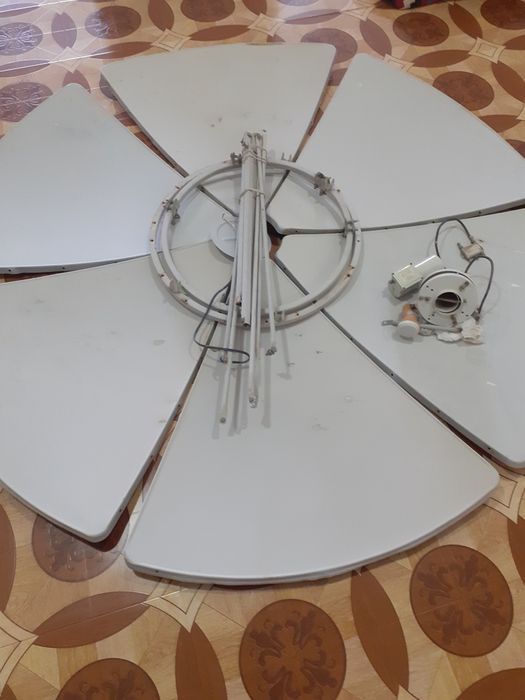 Антенна спутниковая