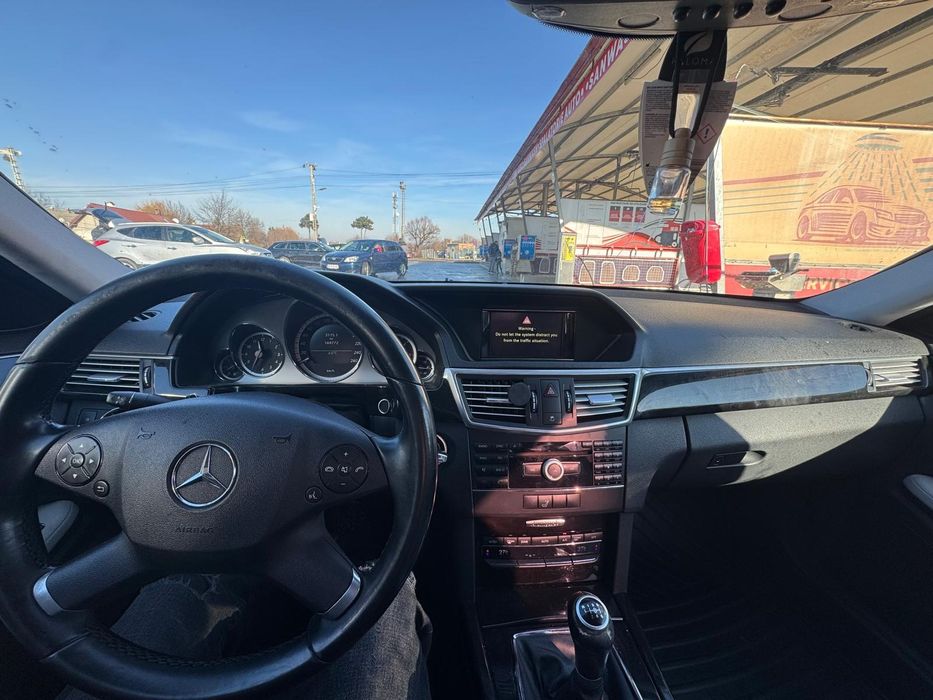 Mercedes benz E220