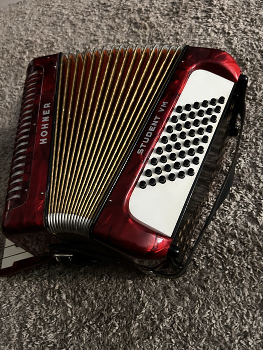 Vand acordeon hohner student vM 48 basi