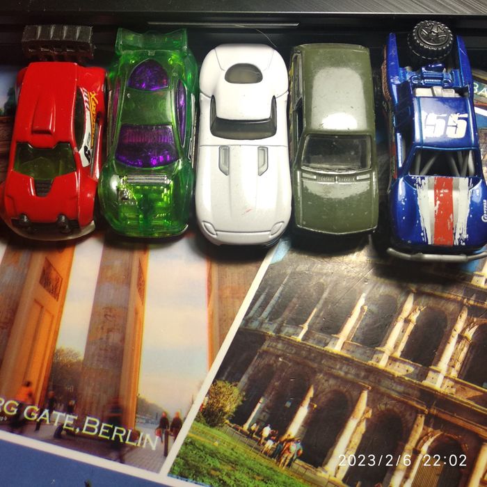 Продам 5 машинок