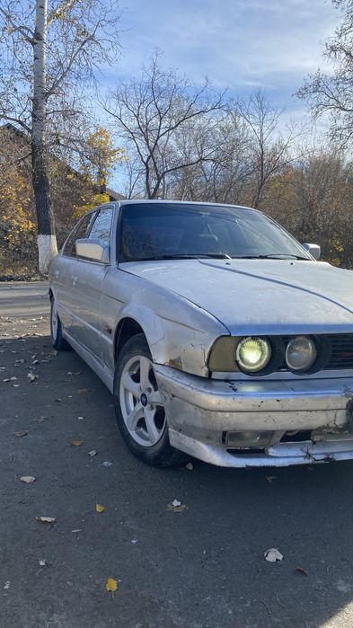 продам BMW 520I
