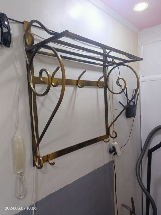 Вешалка и обувник