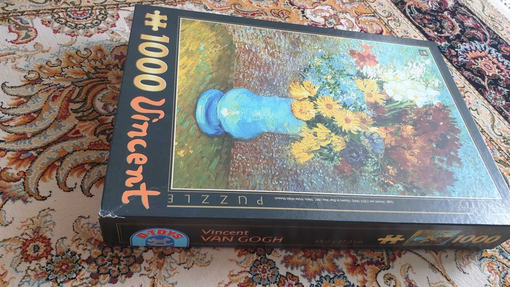 Puzzle 1000 piese Vincent van Gogh - Flowers in a blue vase