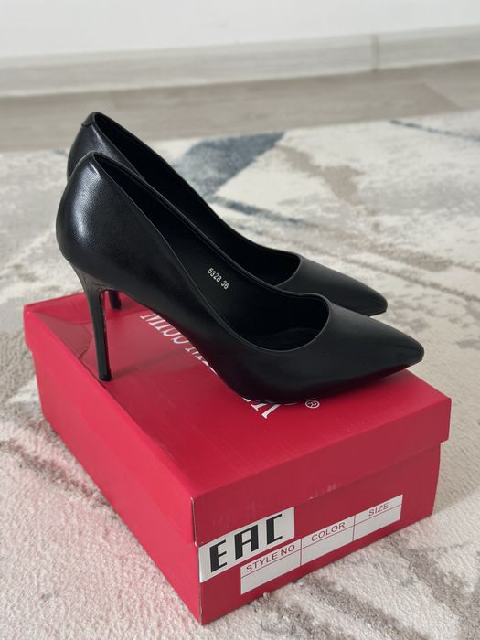 Туфли продаются 36 размер