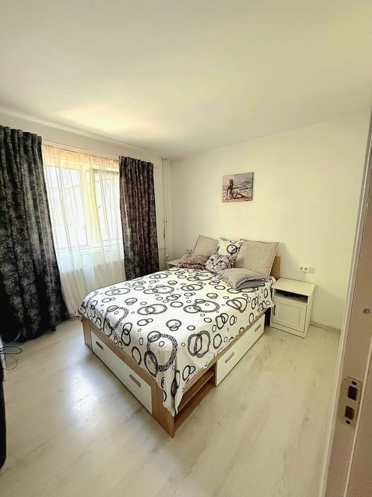 Vand 3 camere – Craiova, Rovine sau schimb cu 2 camere + diferenta — fotografia 3