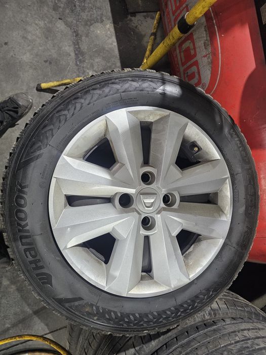 Set iarnă Logan 3 – jante oțel + Hankook 185/65 R15