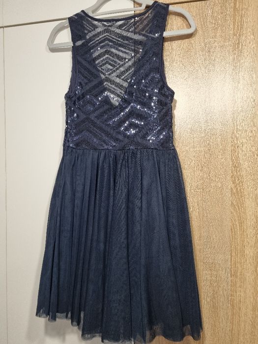 Официални рокли в различни цветове