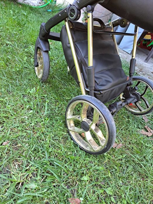 Бебешка количка 2в1 пълен комплект