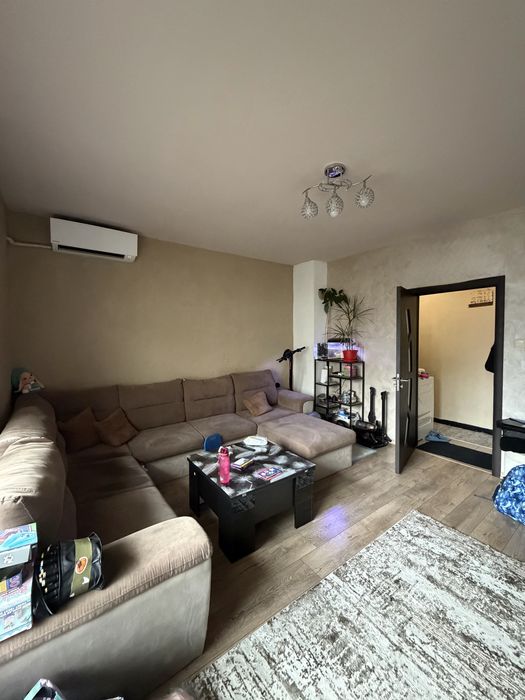 Собственик Продавам двустаен кършияка 64кв