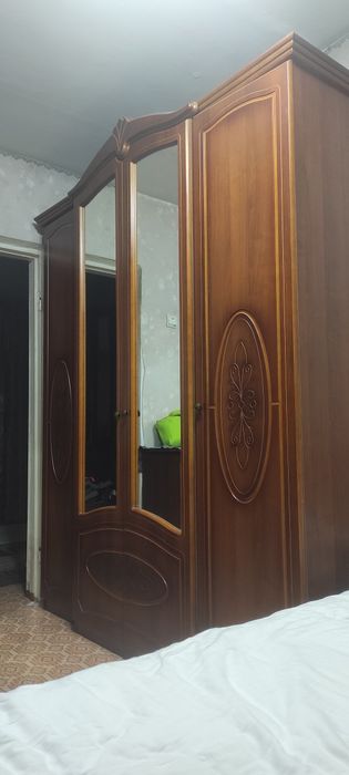 Шкаф для спальни продам