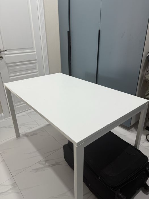 стол Икеа мельберт