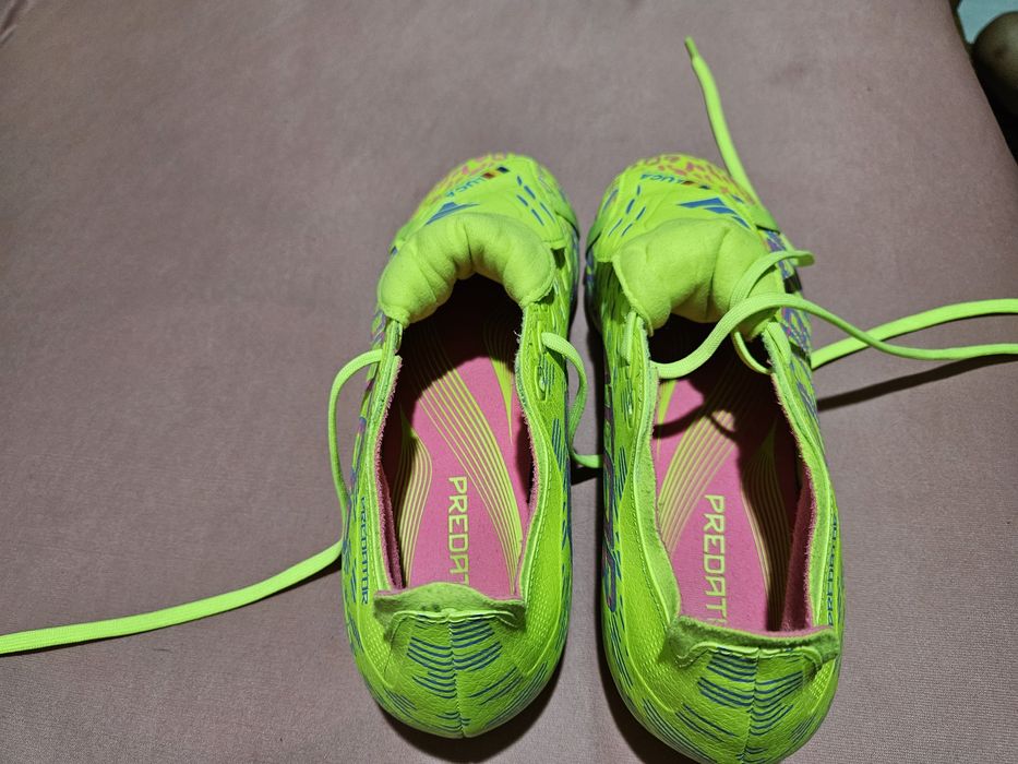 Ghete fotbal Adidas Predator