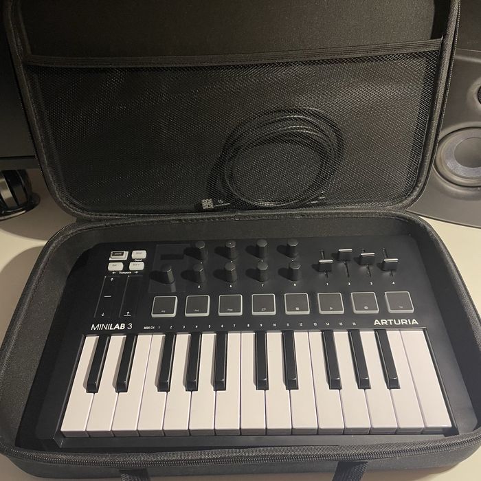 Arturia Minilab 3 + Husa