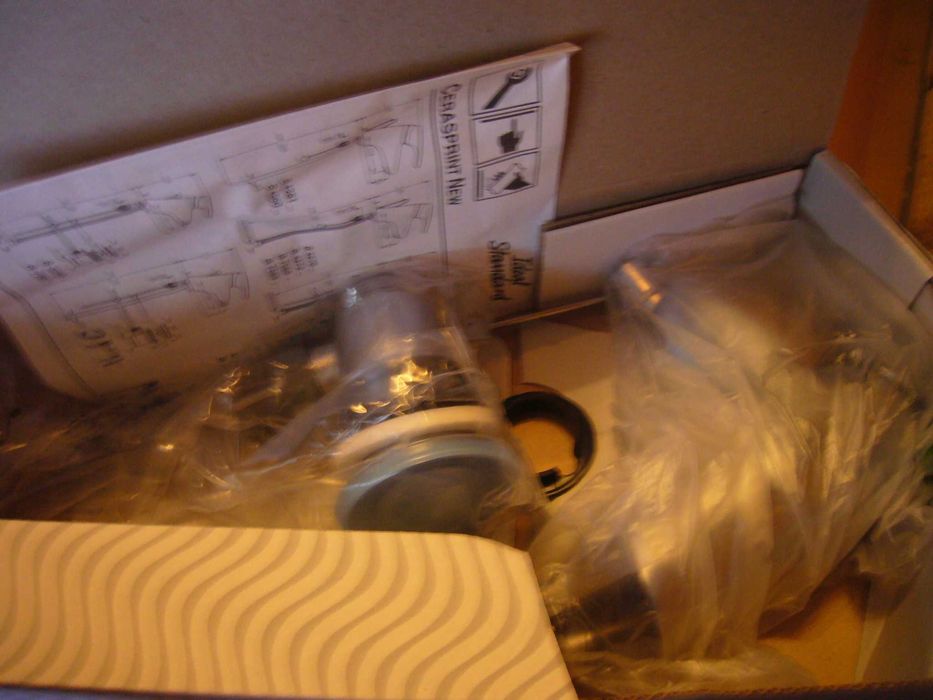 Нови италианско марково биде Flaminia + смесител Ideal Standard B3740