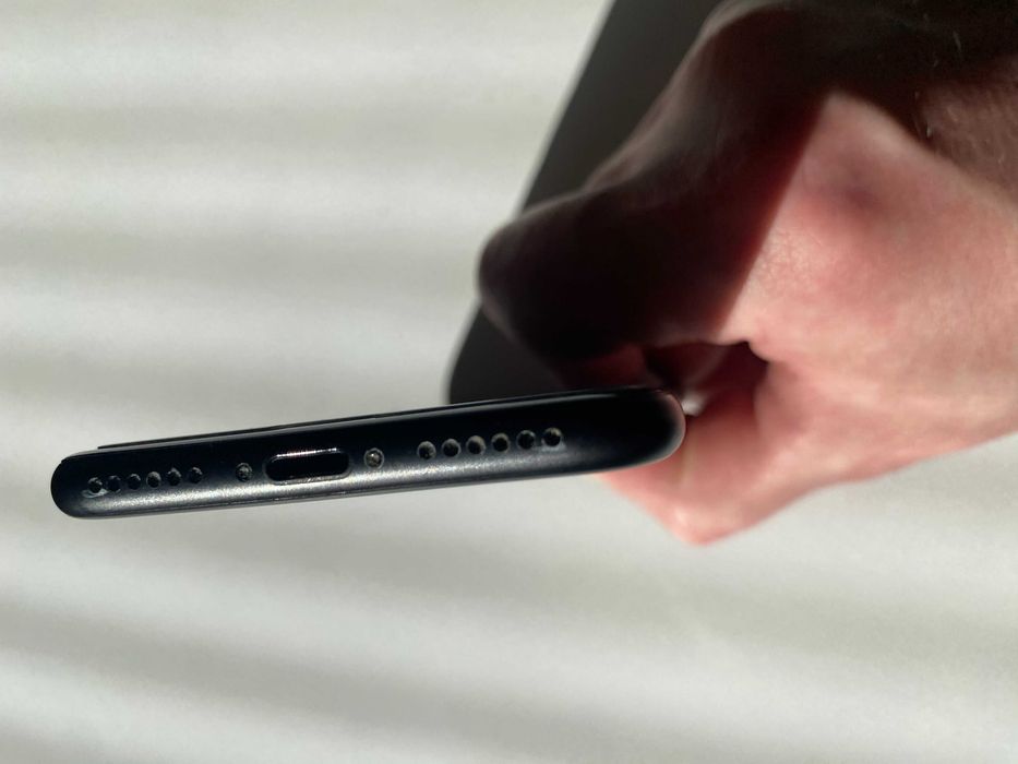 iphone 7 КАТО НОВ 100 % БАТЕРИЯ