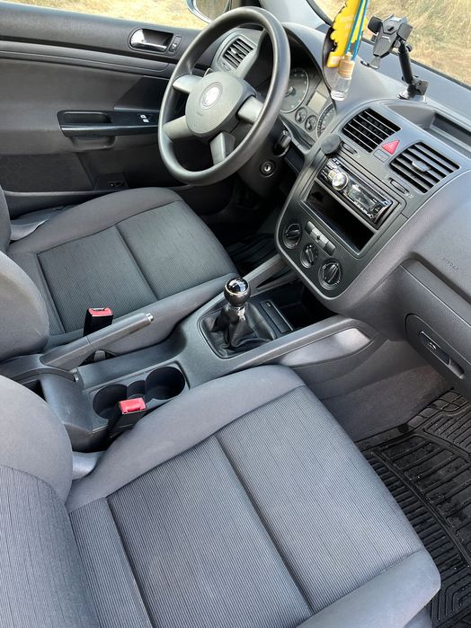 Volkswagen Golf 5 1.4 benzină 2005