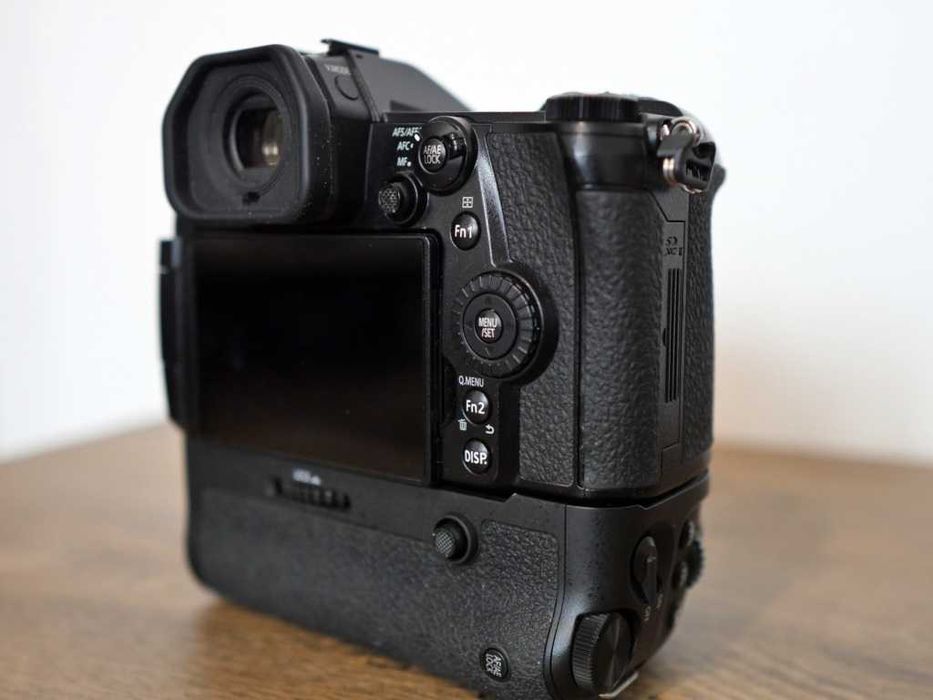 Panasonic Lumix DC-G9  Kit cu Lumix G 12-60mm f/3.5-5.6 OIS