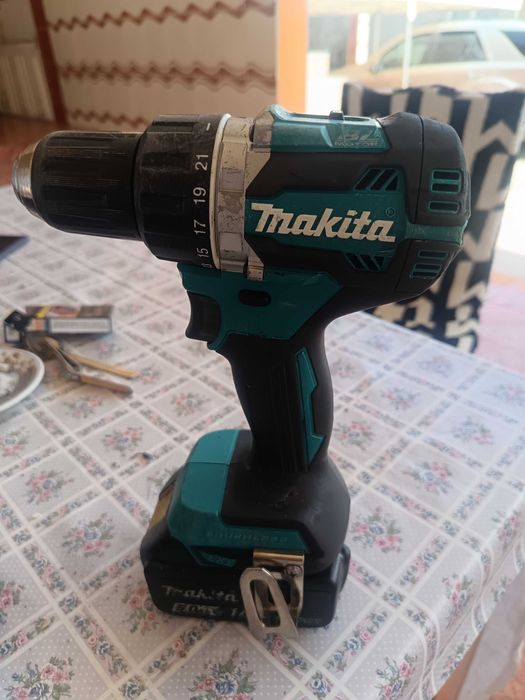 Filetanta Makita