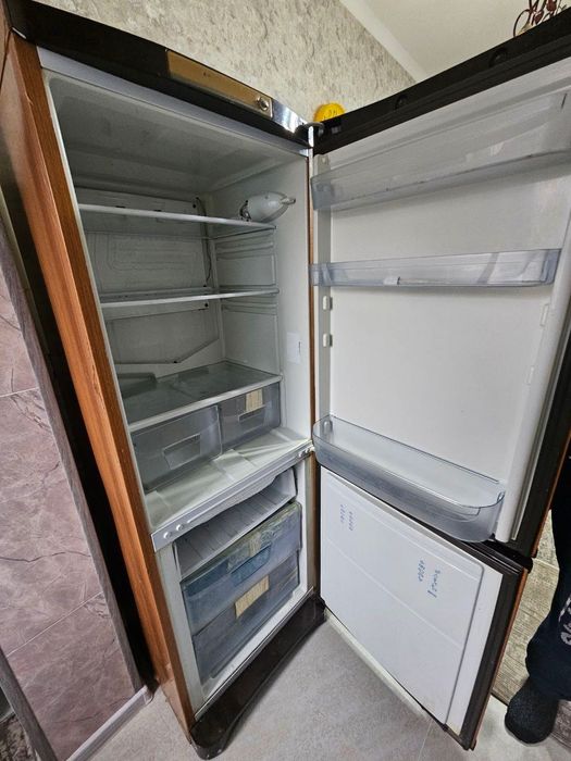 Холодильник indesit