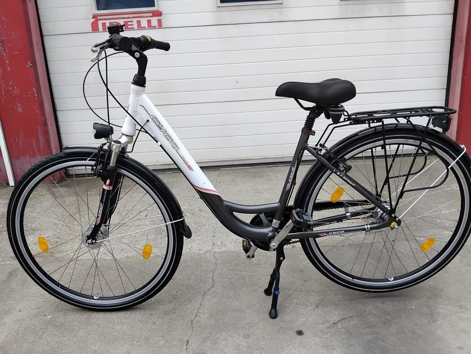 Vând bicicleta din aluminiu pentru damă
