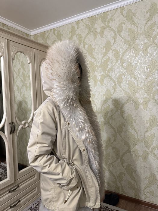 Продам верхнюю одежду женскую
