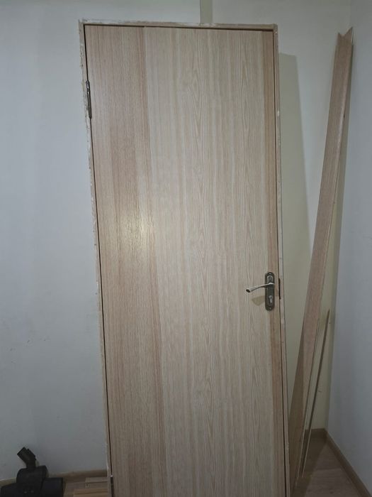 Продам двери 70-80см на 2 м