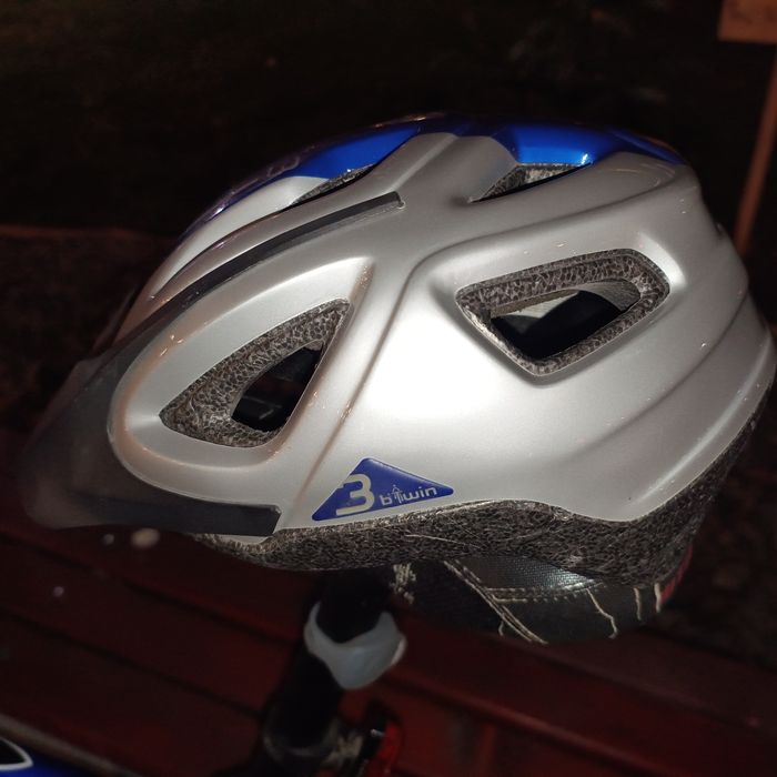 Casca bicicleta M aproape noua