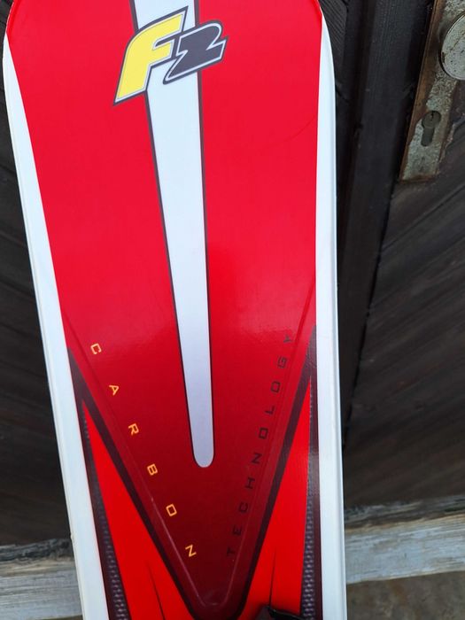 Продавам сноуборд.