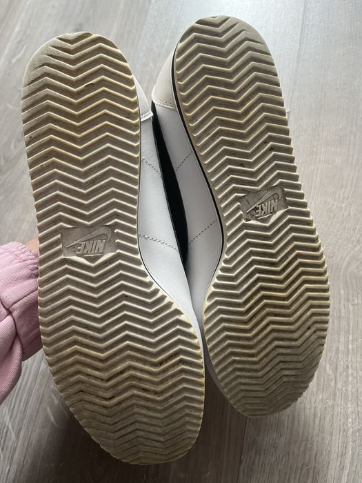 Дамски оригинални маратонки Nike 39 размер