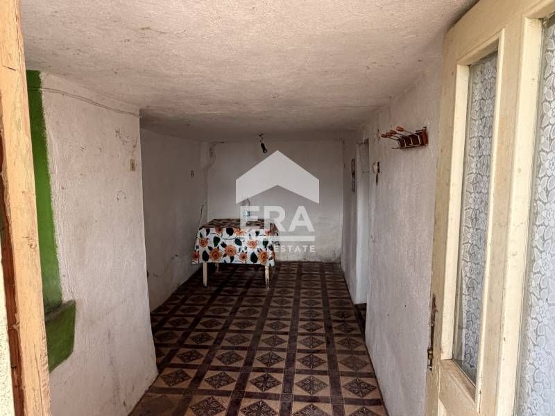 ЕКСКЛУЗИВНО! Двуетажна  къща в село Аврен , гр. Варна