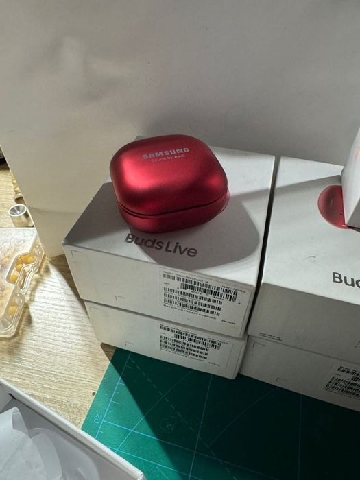 Продам беспроводные наушники