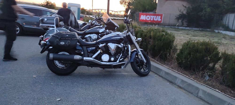 Motocicleta chopper YAMAHA xvs 950  Midnightstar