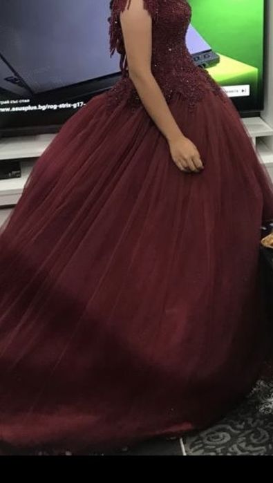 Рокля бордо носена за няколко часа С/М размер