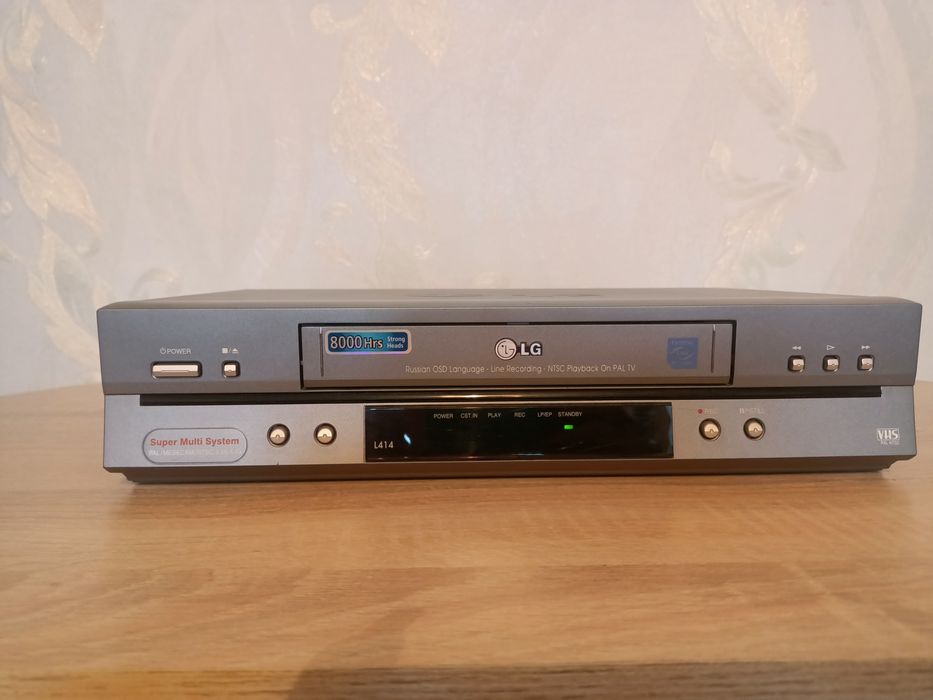 Продам видеомагнитофон